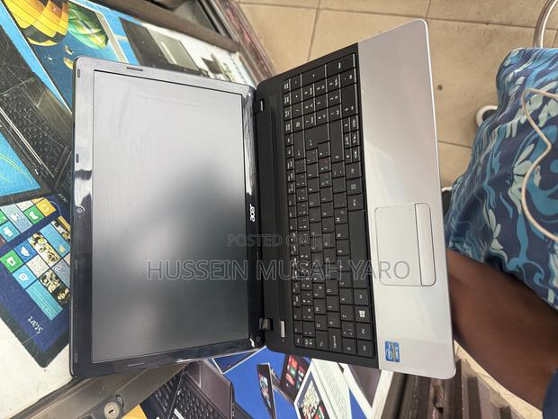 Laptop Acer Aspire E1-571 4GB Intel Core i5 HDD 320GB · Photo 2