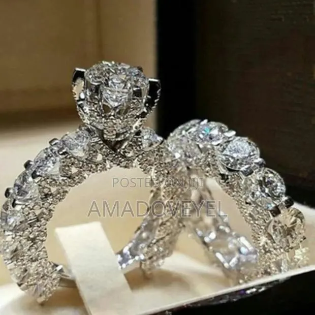 2 Pieces Luxury Ring For Ladies · Photo 1