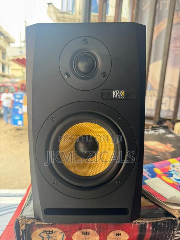 5"_ Studio Monitor Speakers_ KRK · Photo 1