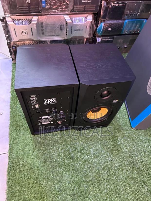 5"_ Studio Monitor Speakers_ KRK · Photo 3