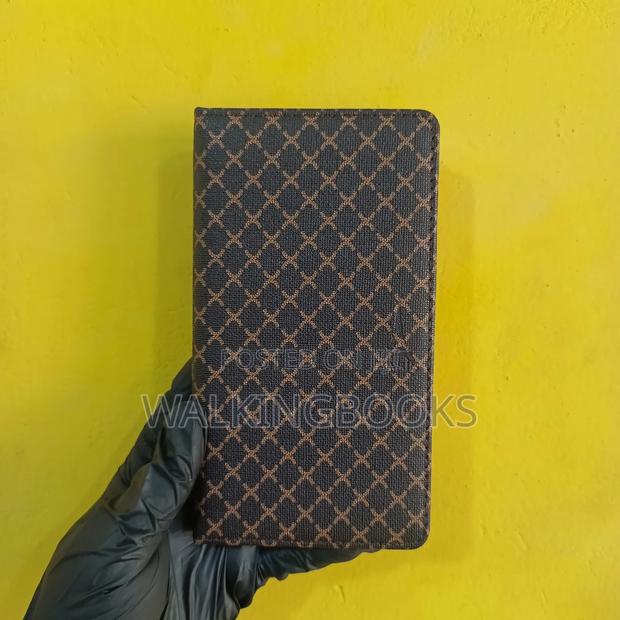 Purse Diaries · Photo 3