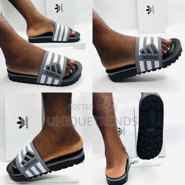 High Quality Adidas Slides · Photo 3