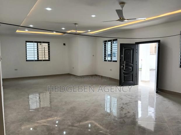 3bdrm House in School Junction for rent · Photo 5