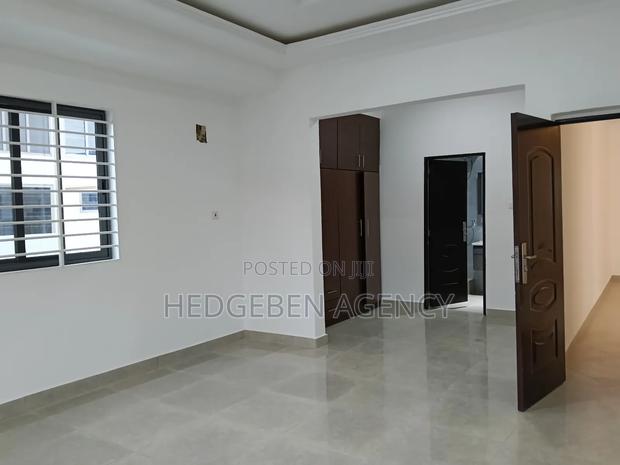 3bdrm House in School Junction for rent · Photo 7