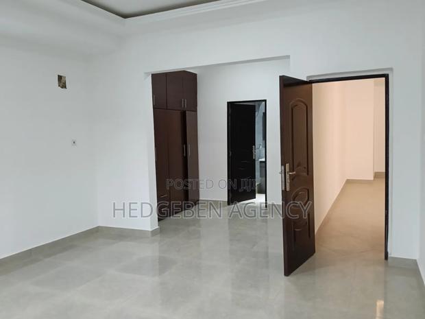 3bdrm House in School Junction for rent · Photo 8