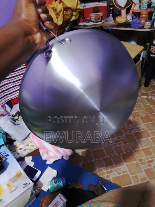 34cm Honeycomb Nonstick Stainless Steel Wok · Photo 2
