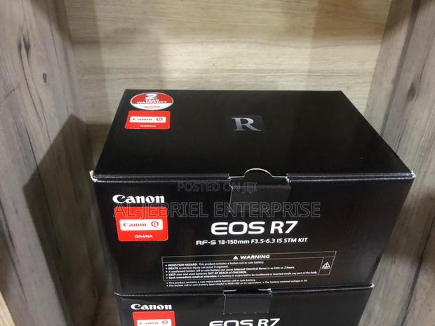 Canon R7 With 18-150mm Kit Lens · Photo 1