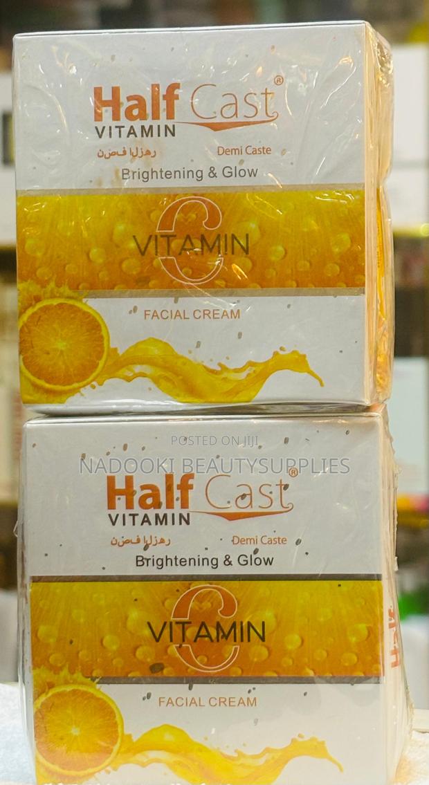 Half Cast Vitamin C Facial Cream · Photo 1