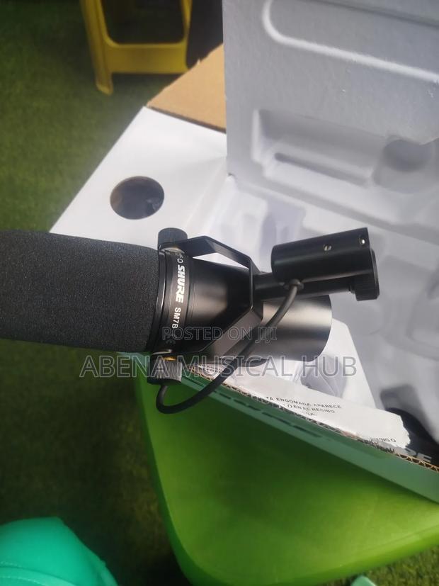 Sm7b Legendary Vocal Microphone · Photo 2