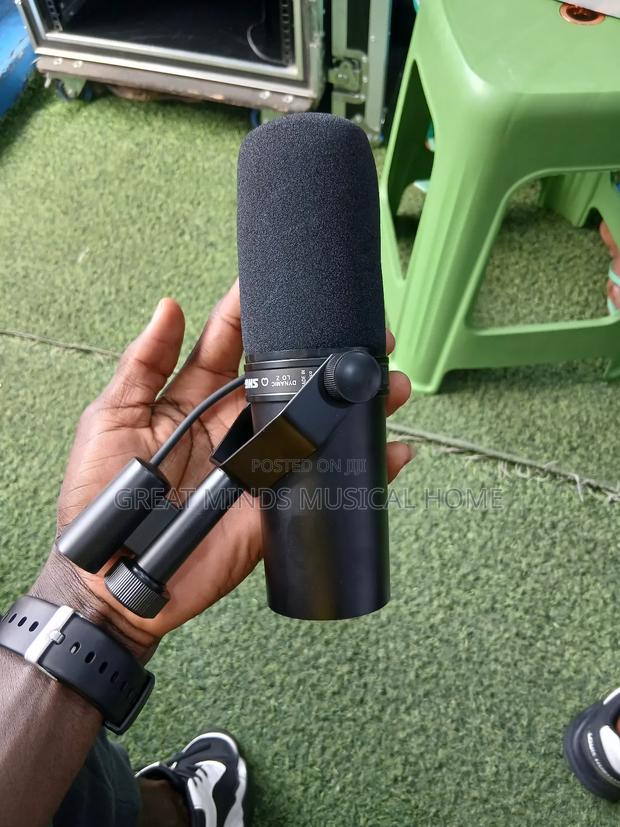 Shure Sm7b Studio Microphone · Photo 3