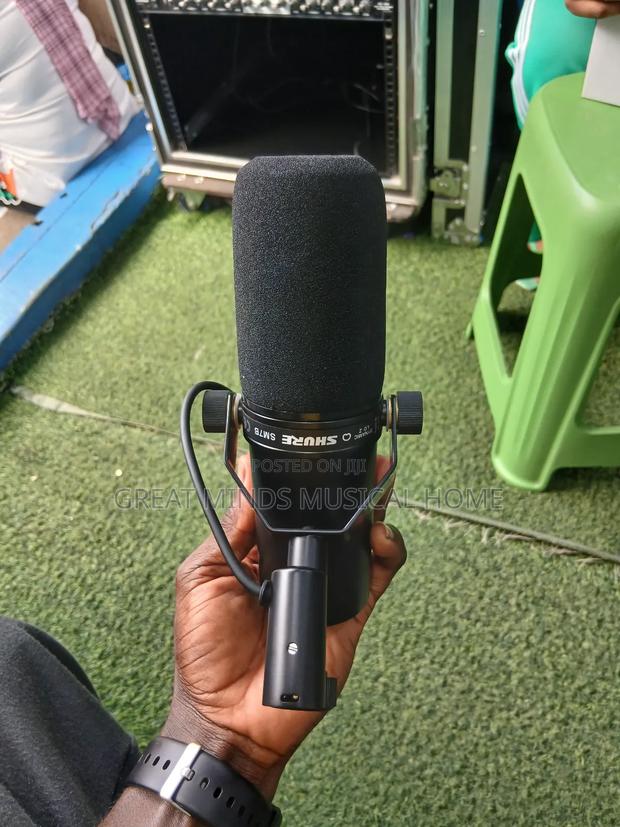 Shure Sm7b Studio Microphone · Photo 4