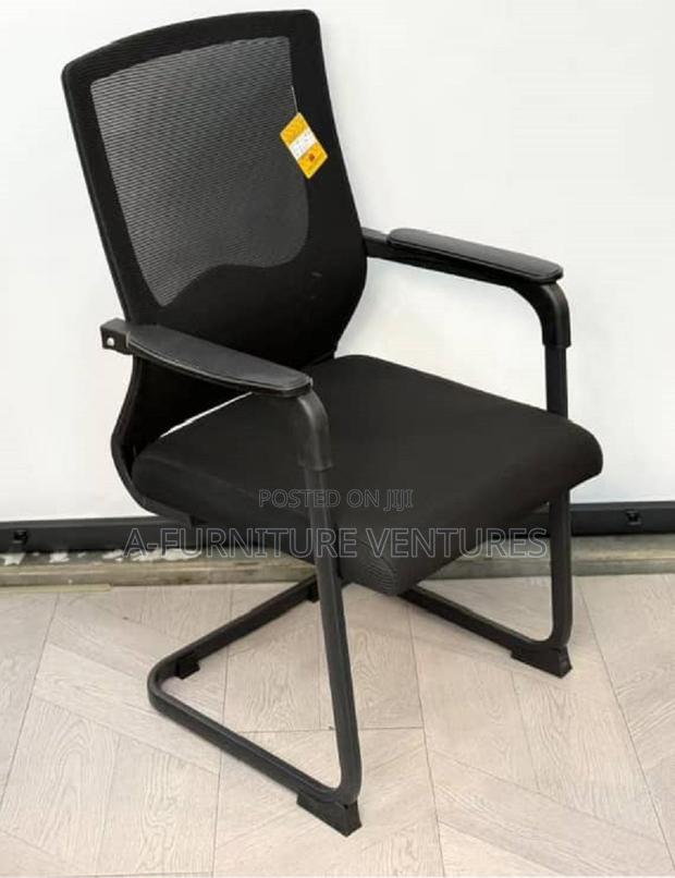 Office Waiting Chair · Photo 1