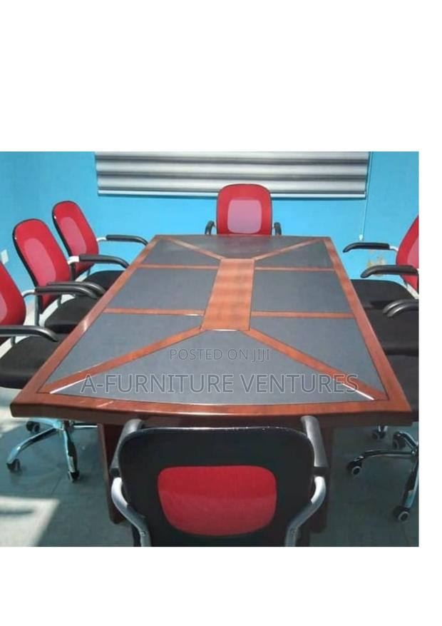 6 to 8 Seater Conference Table · Photo 1