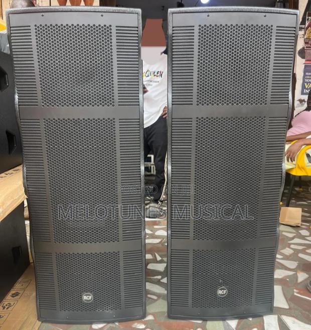 RCF V45 Full-Range Passive Loudspeakers. · Photo 2