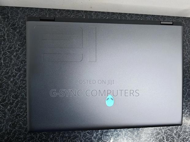 Laptop Dell Alienware M16 R2 16GB Intel Core Ultra 9 SSD 1T · Photo 8