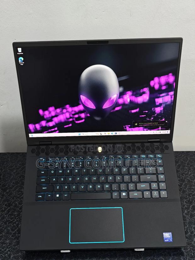 Laptop Dell Alienware M16 R2 16GB Intel Core Ultra 9 SSD 1T · Photo 2