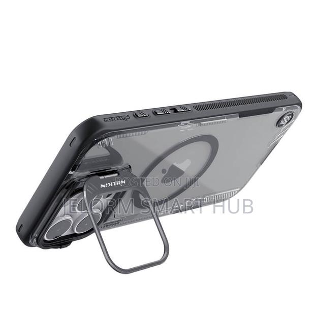 iPhone 16 Pro Max Iceblade Magnetic Case · Photo 4