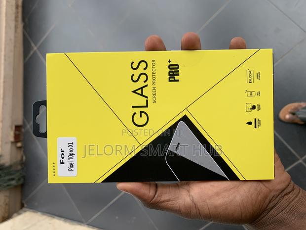 Pixel 10 Pro Xl Screen Protector · Photo 3