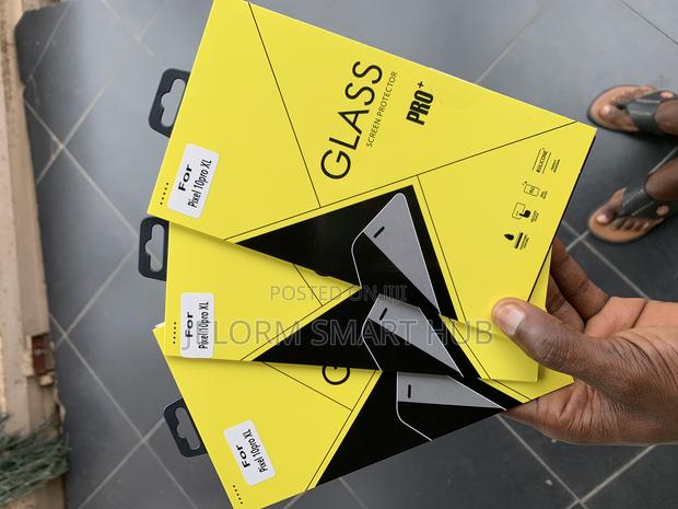 Pixel 10 Pro Xl Screen Protector · Photo 2