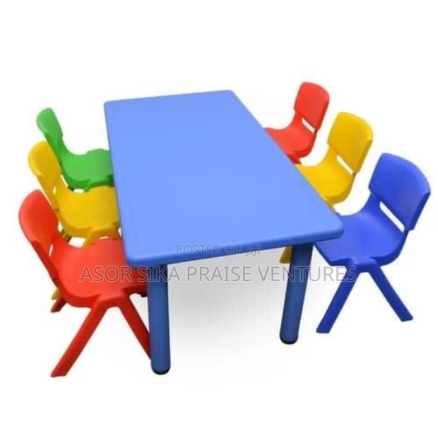 Plastic Table Kids · Photo 1