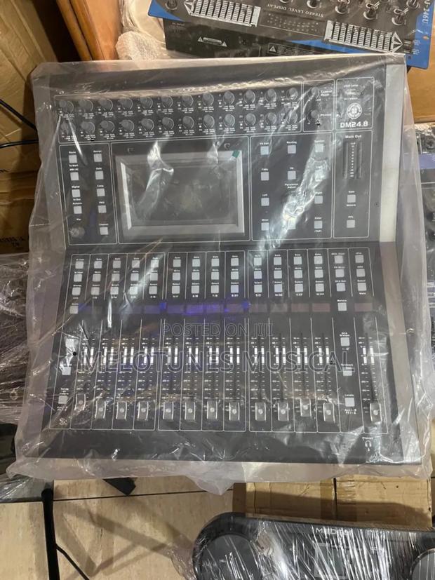 Topp Pro Dm24.8 Digital Mixer With an LCD Touch Screen. · Photo 1