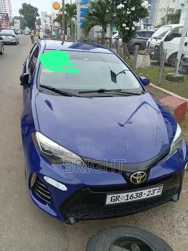 Toyota Corolla 2018 Blue · Photo 1