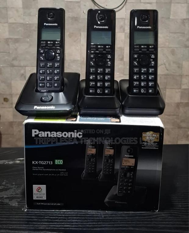 Panasonic Telephone Set - Tg2713 · Photo 1