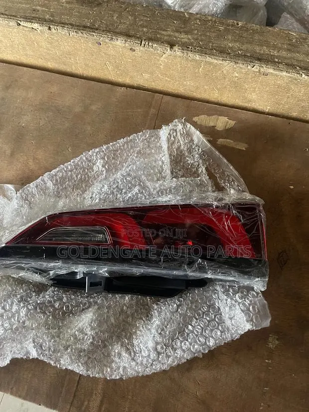 Honda Cr-v 23 Boot Light · Photo 1