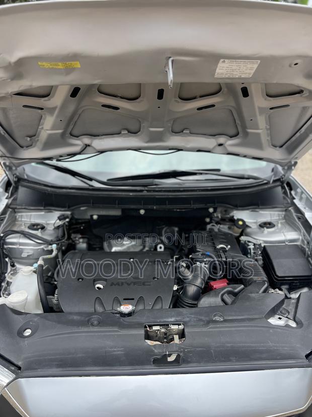 Mitsubishi Outlander Sport ES 2.0 2019 Silver · Photo 8