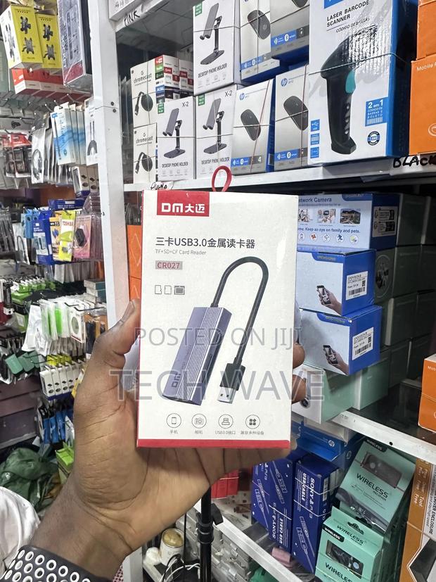 Usb 3.0 Tf-Sd-Cf Card Reader Combo · Photo 3