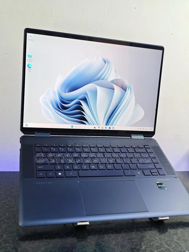 Laptop HP Spectre X360 15 16GB Intel Core i7 SSD 1T · Photo 3