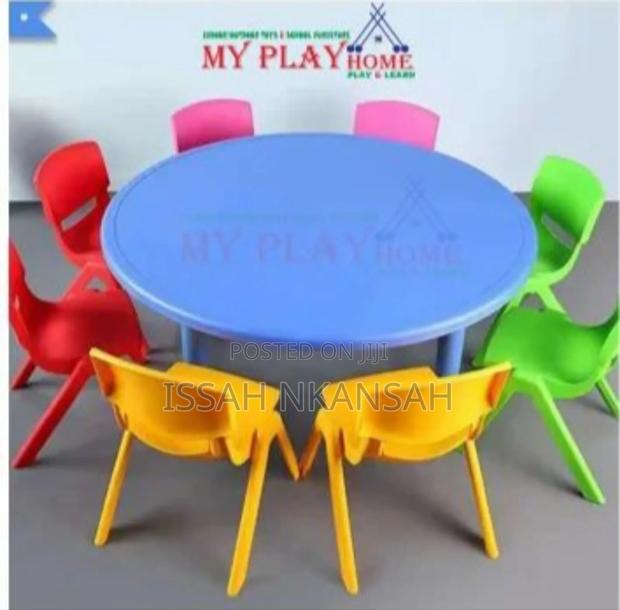 Children Round Plastic Table Only Chairs Not Included · Photo 2