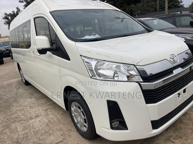 New Toyota HiAce 2025 White · Photo 1