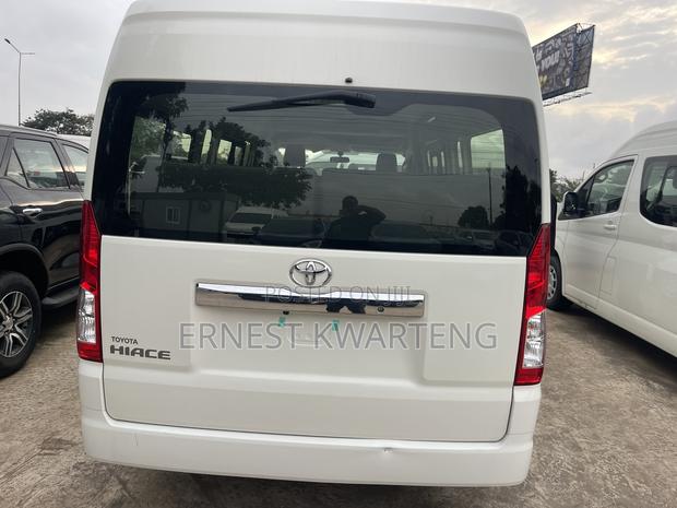 New Toyota HiAce 2025 White · Photo 2