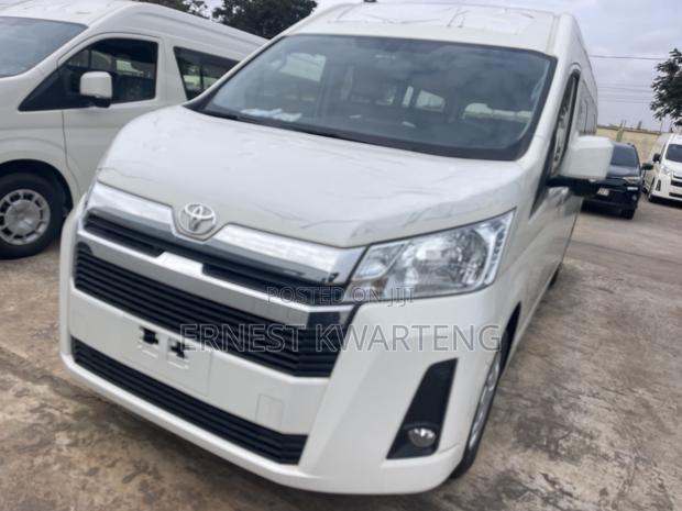 New Toyota HiAce 2025 White · Photo 4
