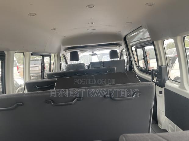 New Toyota HiAce 2025 White · Photo 7