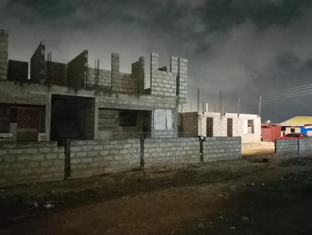 Uncompleted Structure On Lentil Reach Level For Hot Sale Klagon · Photo 1