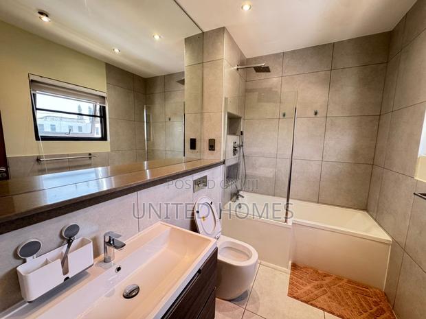 Furnished 4bdrm House in East Legon for sale · Photo 4