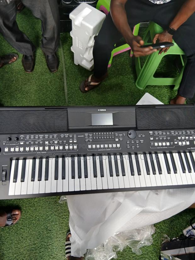 Yamaha PSR Sx 600 Professional Keyboard · Photo 2