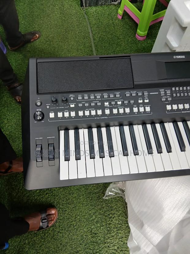 Yamaha PSR Sx 600 Professional Keyboard · Photo 3