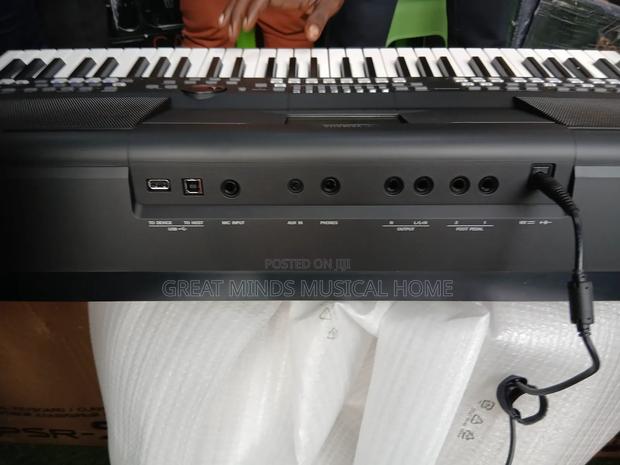 Yamaha PSR Sx 600 Professional Keyboard · Photo 4