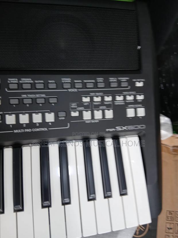 Yamaha PSR Sx 600 Professional Keyboard · Photo 7