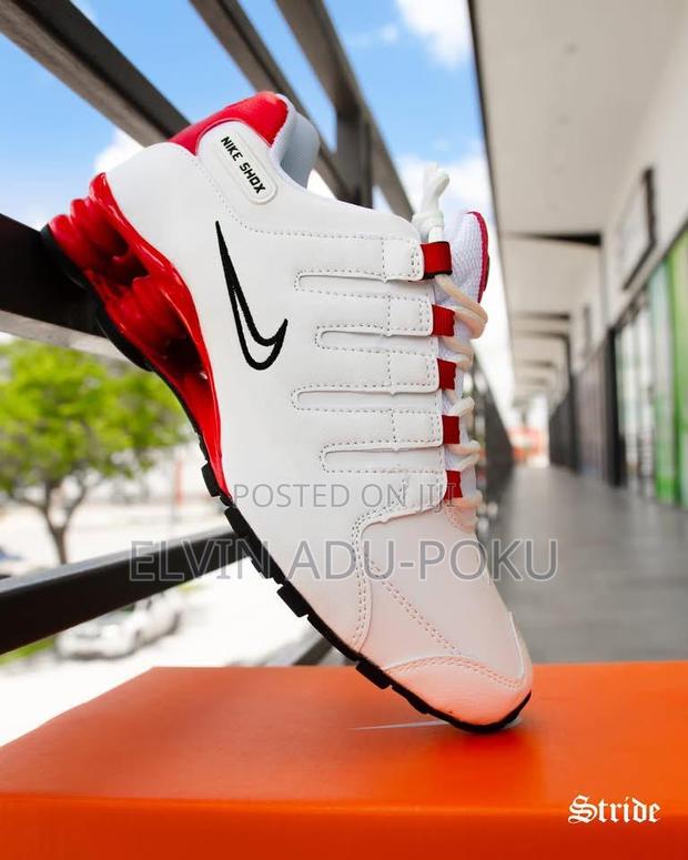 Nike Shox R4 Men's Sneakers In Different Colours , Swipe >>>> · Photo 3