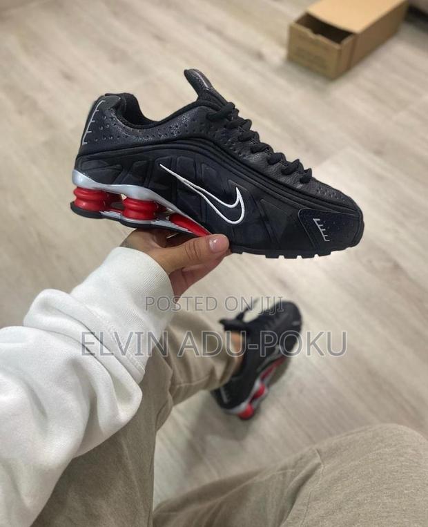 Nike Shox R4 Men's Sneakers In Different Colours , Swipe >>>> · Photo 7