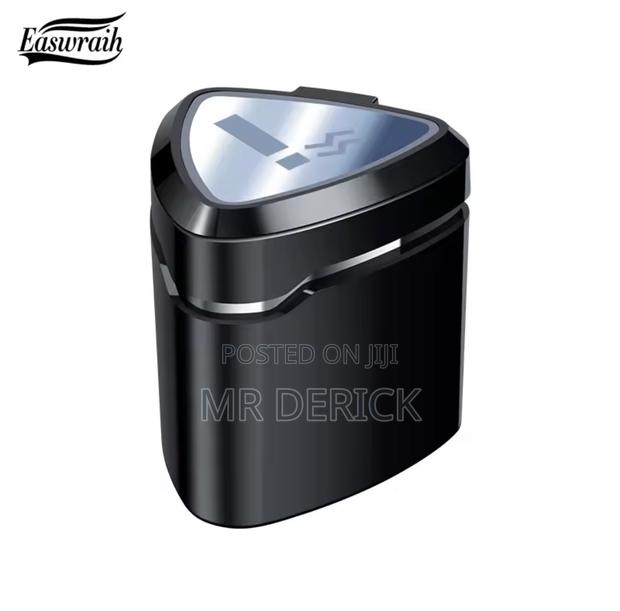 Small Size Car Led Ashtray Cigarette Ash Holder For Mercedes Benz · Photo 1