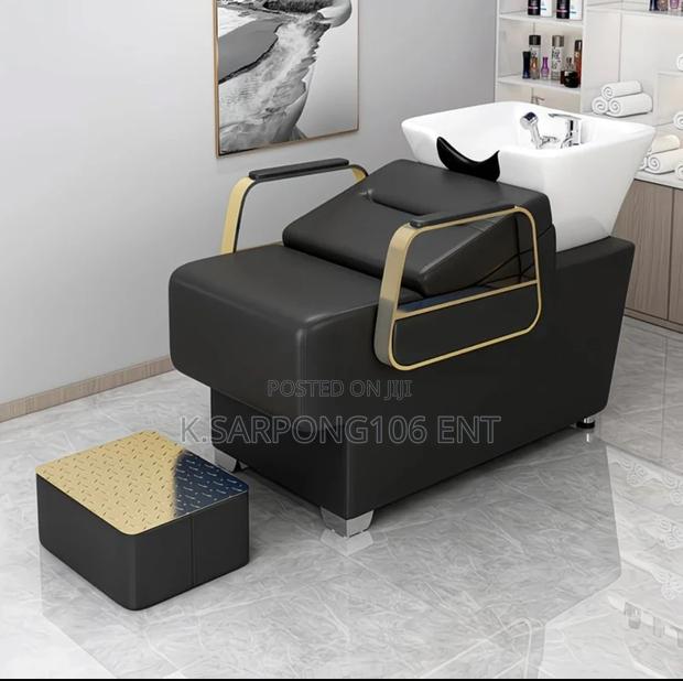 Salon Sink · Photo 1