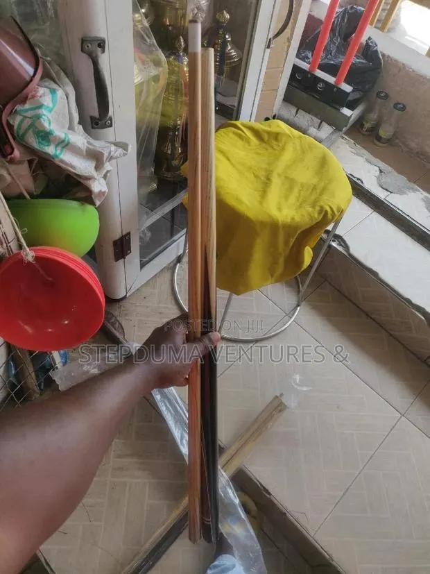 Adjustable Snooker Sticks · Photo 1