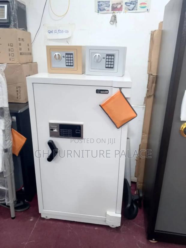 Fire Money Safe for Office · Photo 1