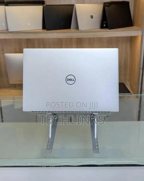 Laptop Dell XPS 15 16GB Intel Core i9 SSD 512GB · Photo 1