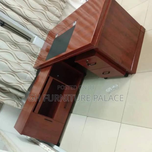 Executive Table For Sale · Photo 2